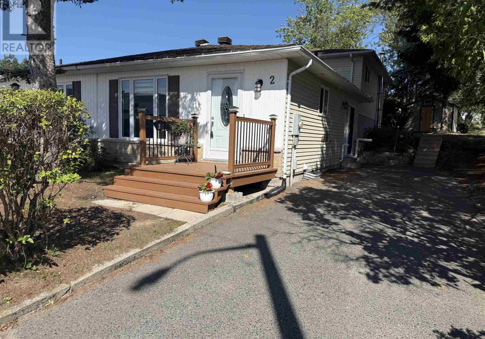 2-farrell-crescent-elliot-lake-ontario-sm262514