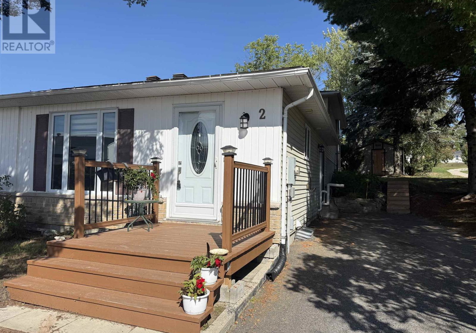 2-farrell-crescent-elliot-lake-ontario-sm262514