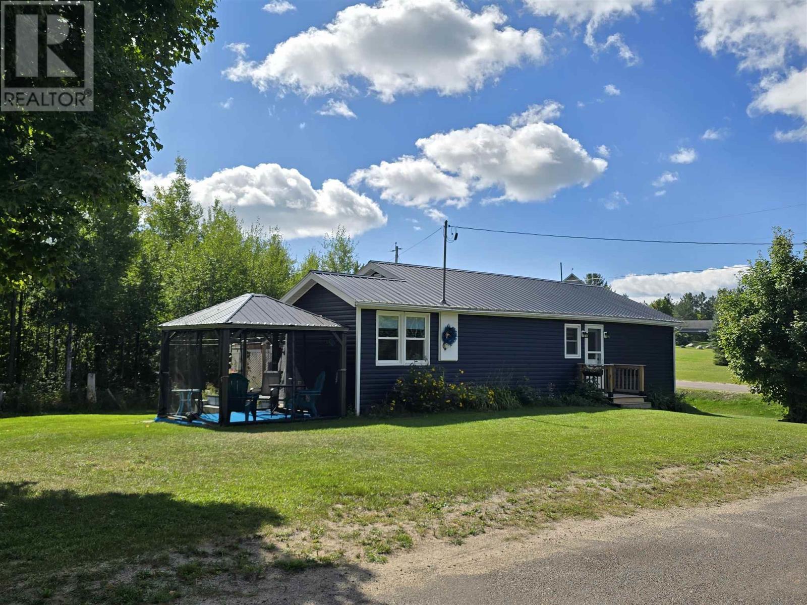 1607-hilton-road-hilton-beach-ontario-sm262543
