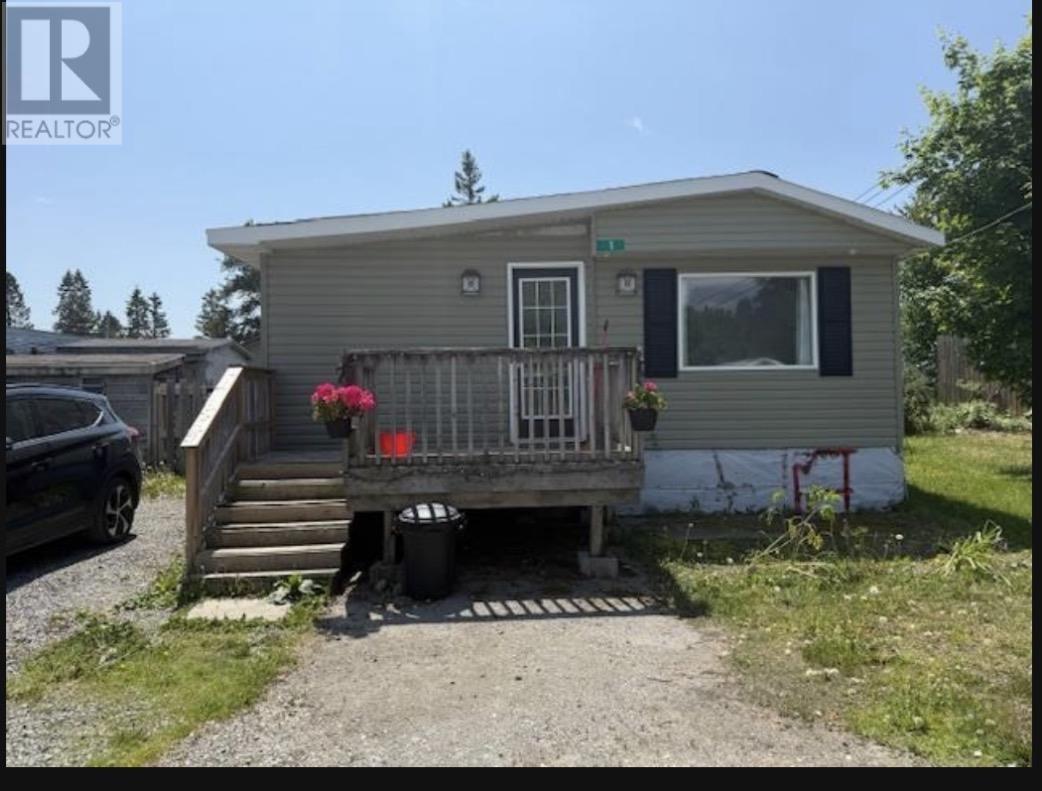 1-spruce-ct-heyden-ontario-sm262546