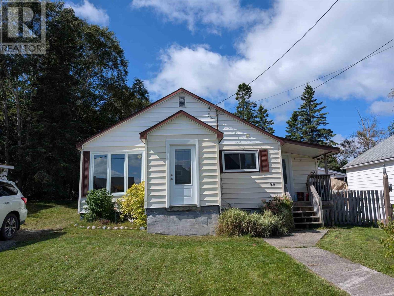 54-first-avenue-wawa-ontario-sm262568