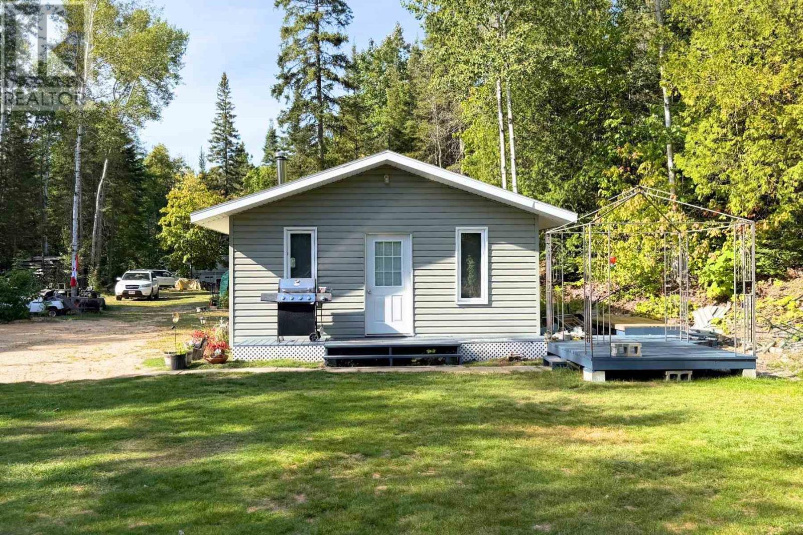 15410-highway-17-batchawana-ontario-sm262571