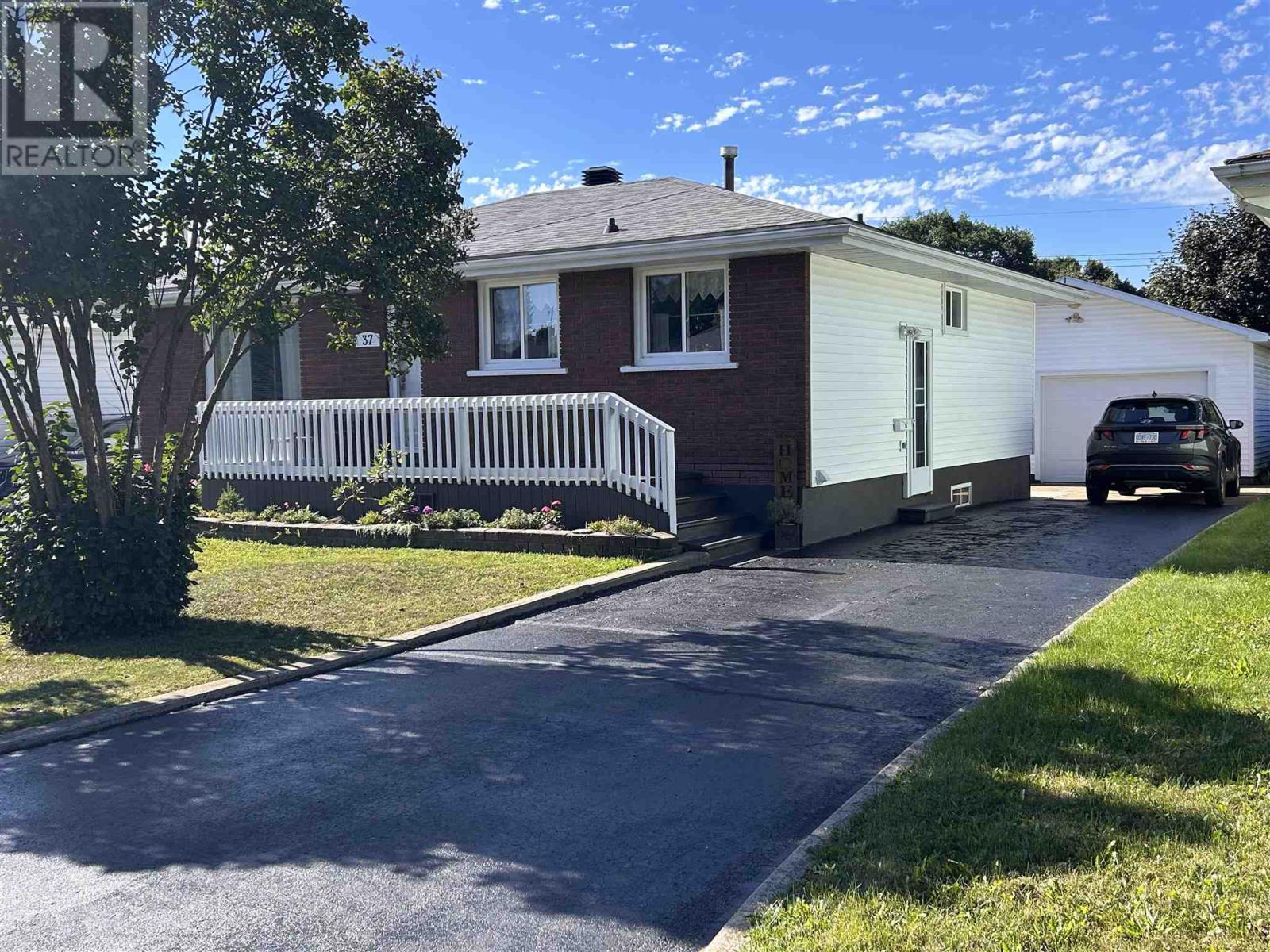 37-south-market-street-sault-ste-marie-ontario-sm262586