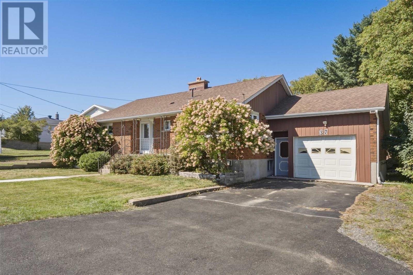37-huron-avenue-blind-river-ontario-sm262591