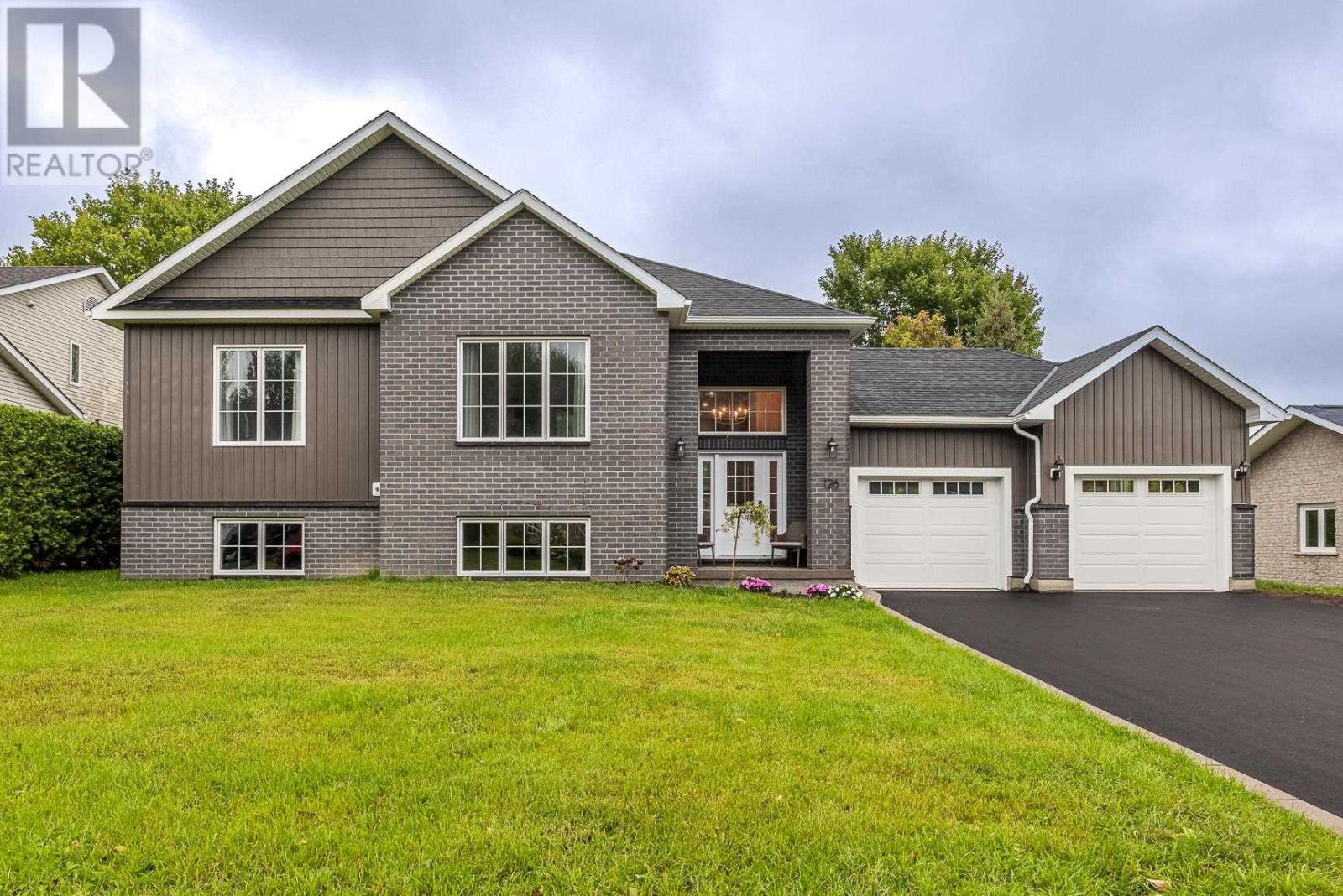 126-queensgate-boulevard-sault-ste-marie-ontario-sm262594