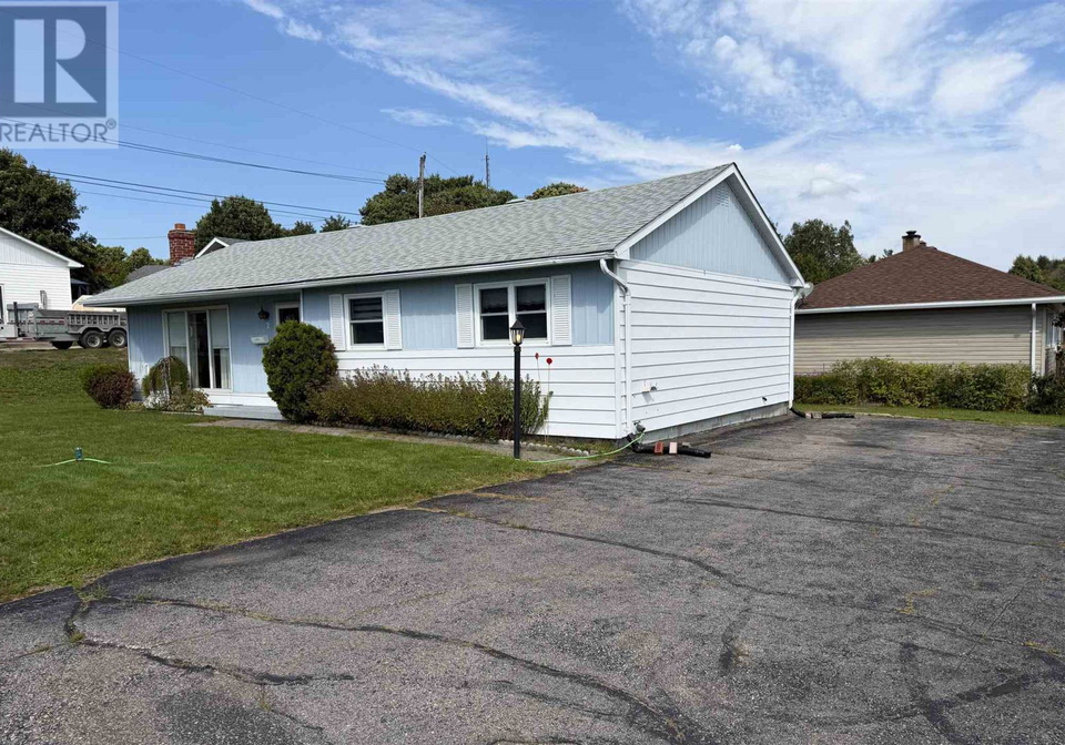 2-tecumseh-road-elliot-lake-ontario-sm262666