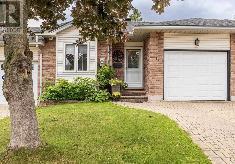 25-village-ct-sault-ste-marie-ontario-sm262686