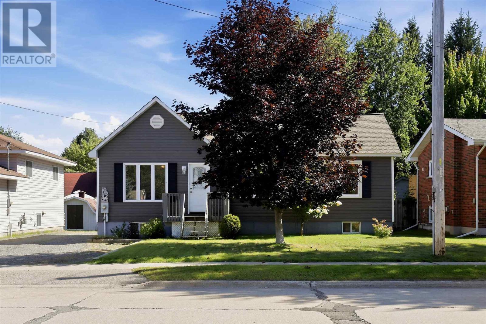 435-chambers-avenue-sault-ste-marie-ontario-sm262704