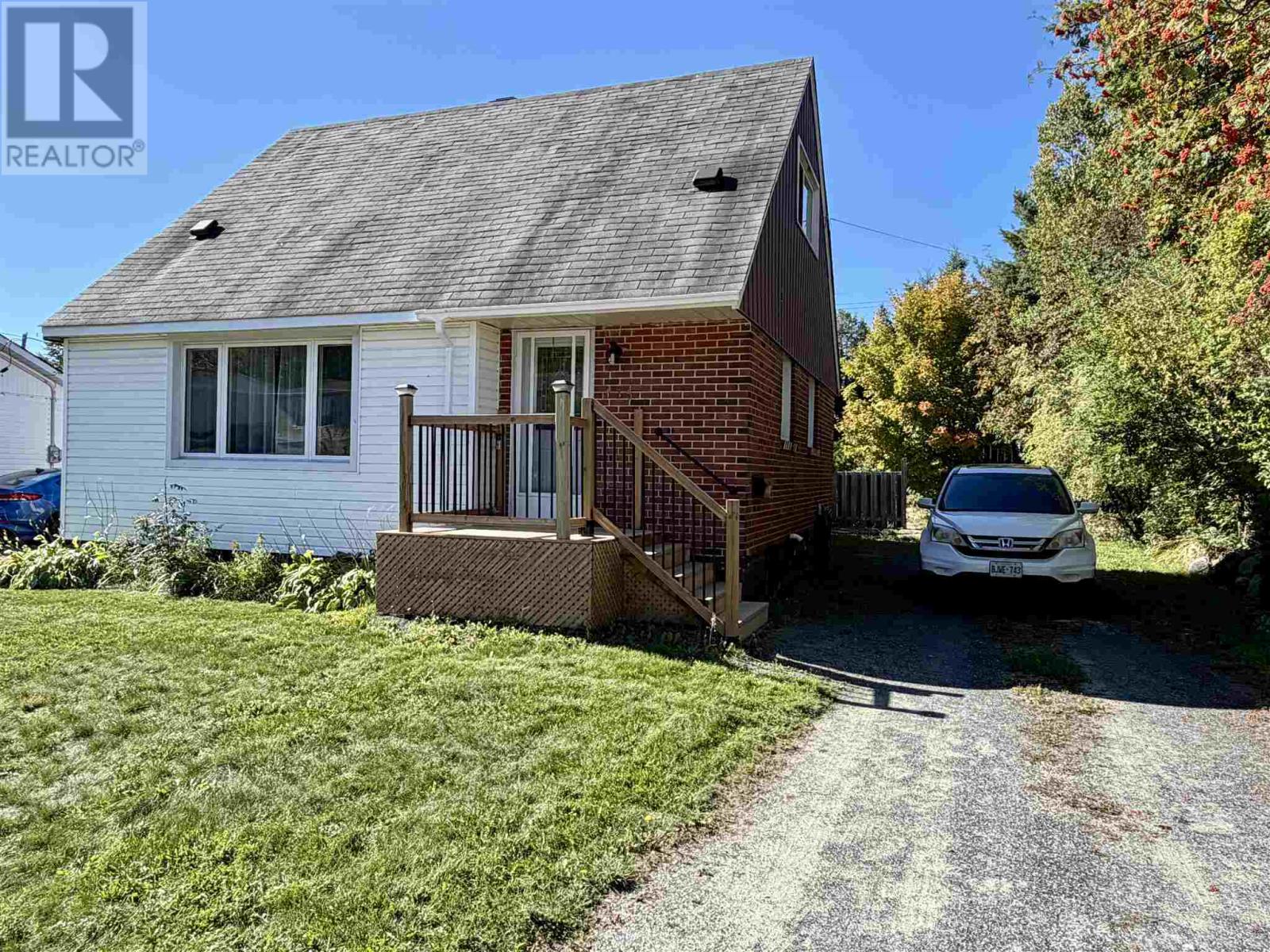 135-dieppe-avenue-elliot-lake-ontario-sm262716