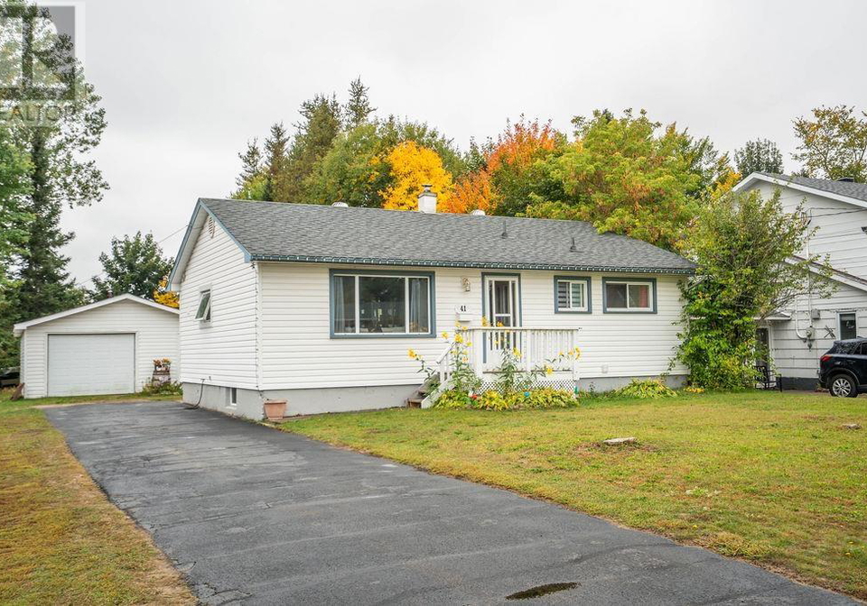 41-centre-street-sault-ste-marie-ontario-sm262720