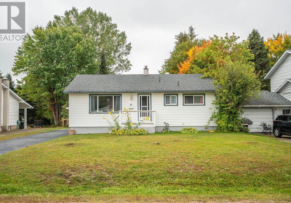 41-centre-street-sault-ste-marie-ontario-sm262720