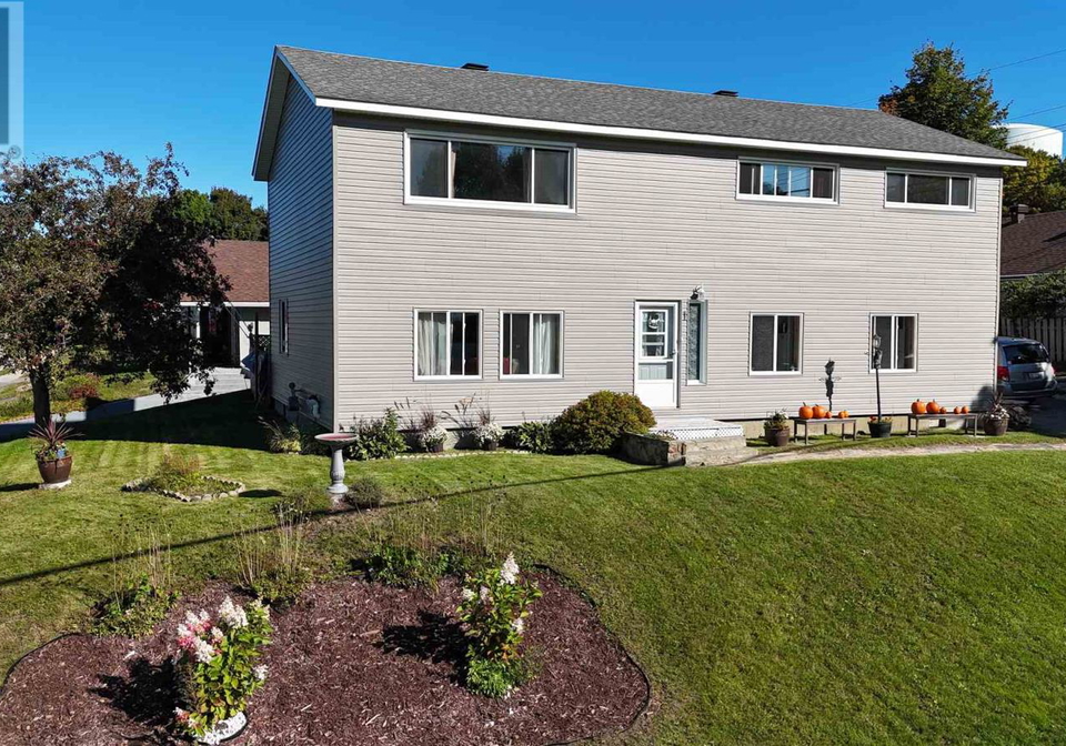 1-joubin-road-elliot-lake-ontario-sm262724
