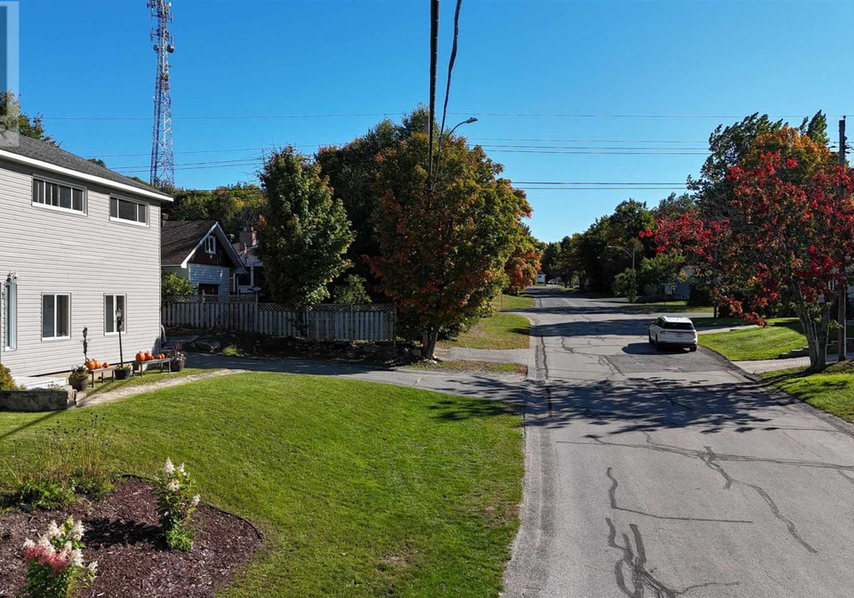 1-joubin-road-elliot-lake-ontario-sm262724