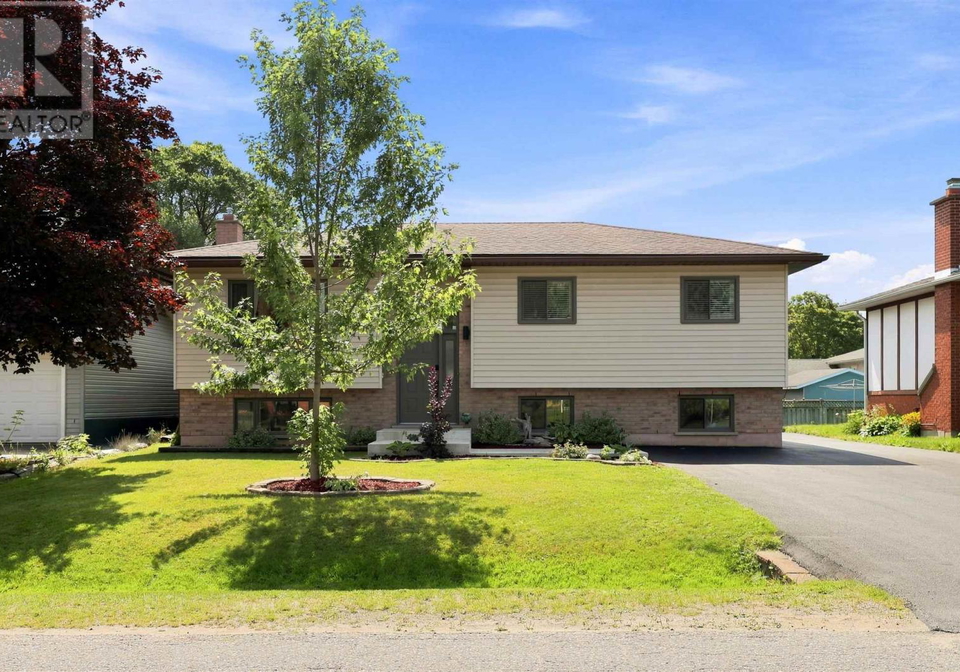 61-bristol-place-sault-ste-marie-ontario-sm262733