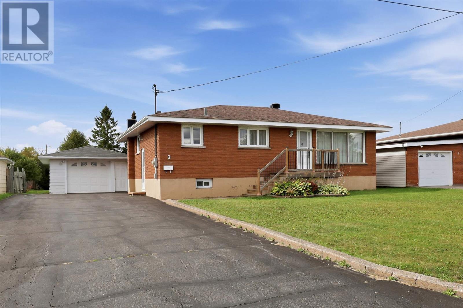 3-dawson-avenue-sault-ste-marie-ontario-sm262761
