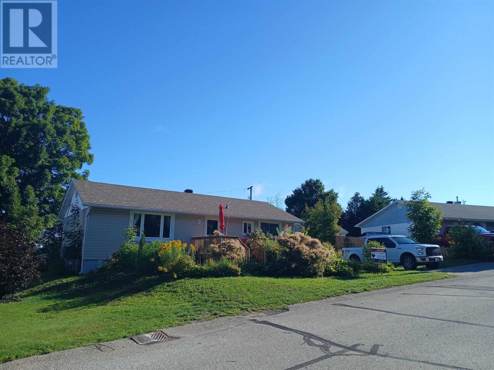 20-gillanders-road-elliot-lake-ontario-sm262768