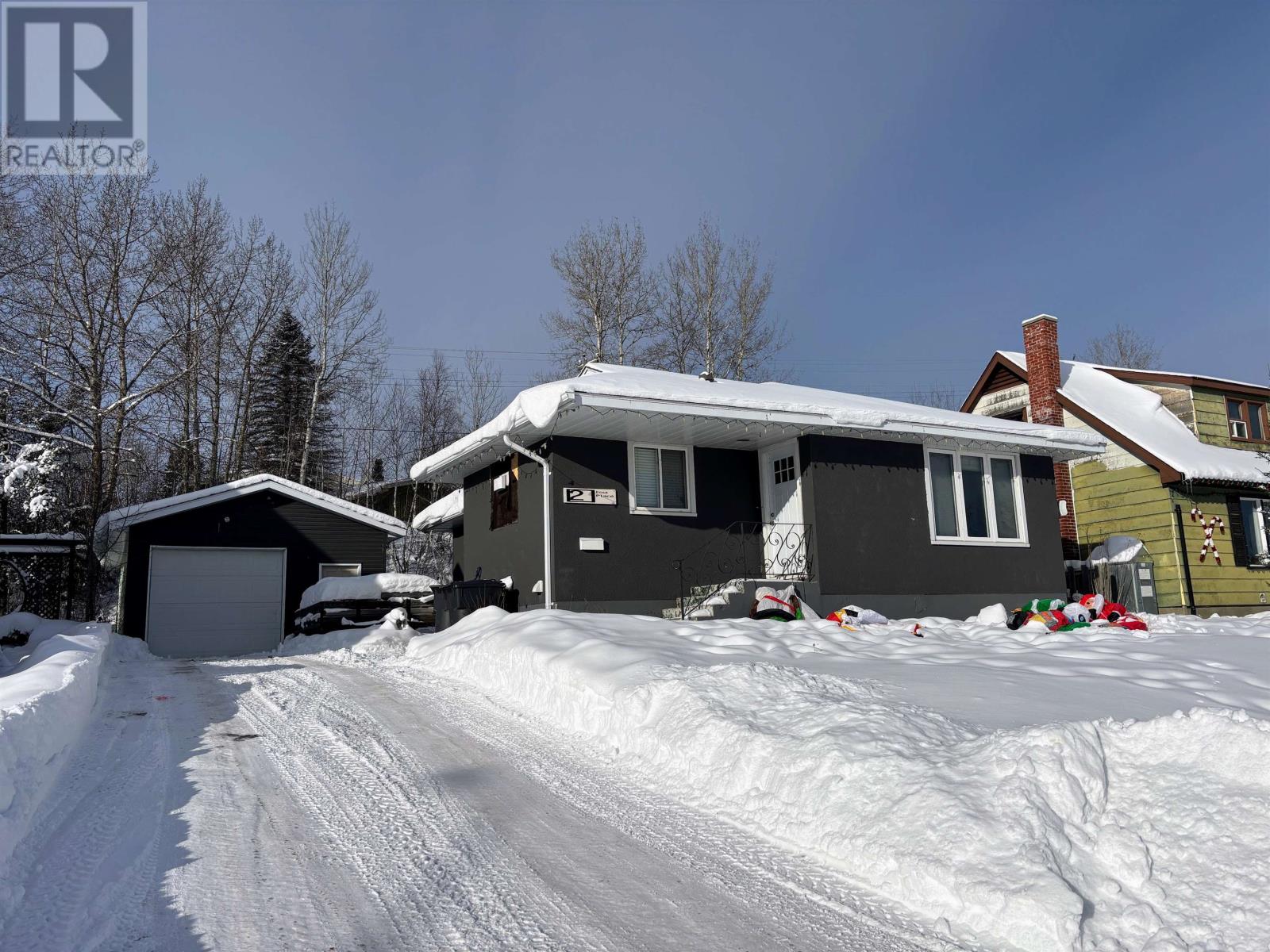 2-essa-place-manitouwadge-ontario-tb252166