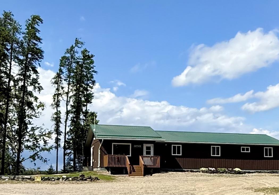 1216-hwy-584-geraldton-ontario-tb252596