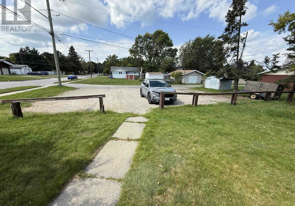 93-orvis-st-dryden-ontario-tb252864