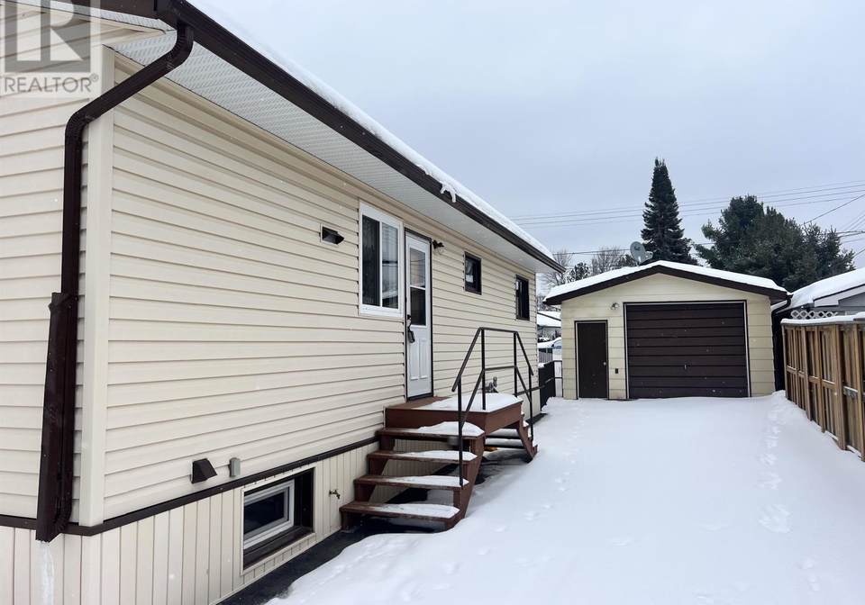 146-pine-crescent-atikokan-ontario-tb253169