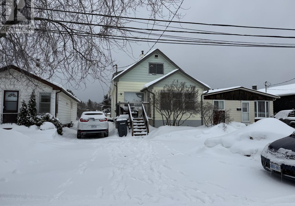 216st-thudner-bay-ontario-tb2600275