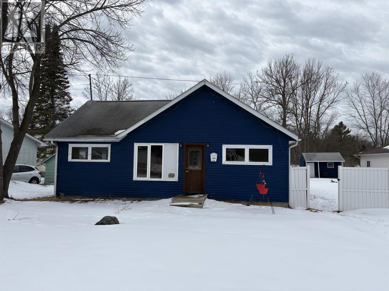 1232-sunset-drive-fort-frances-ontario-tb2600484