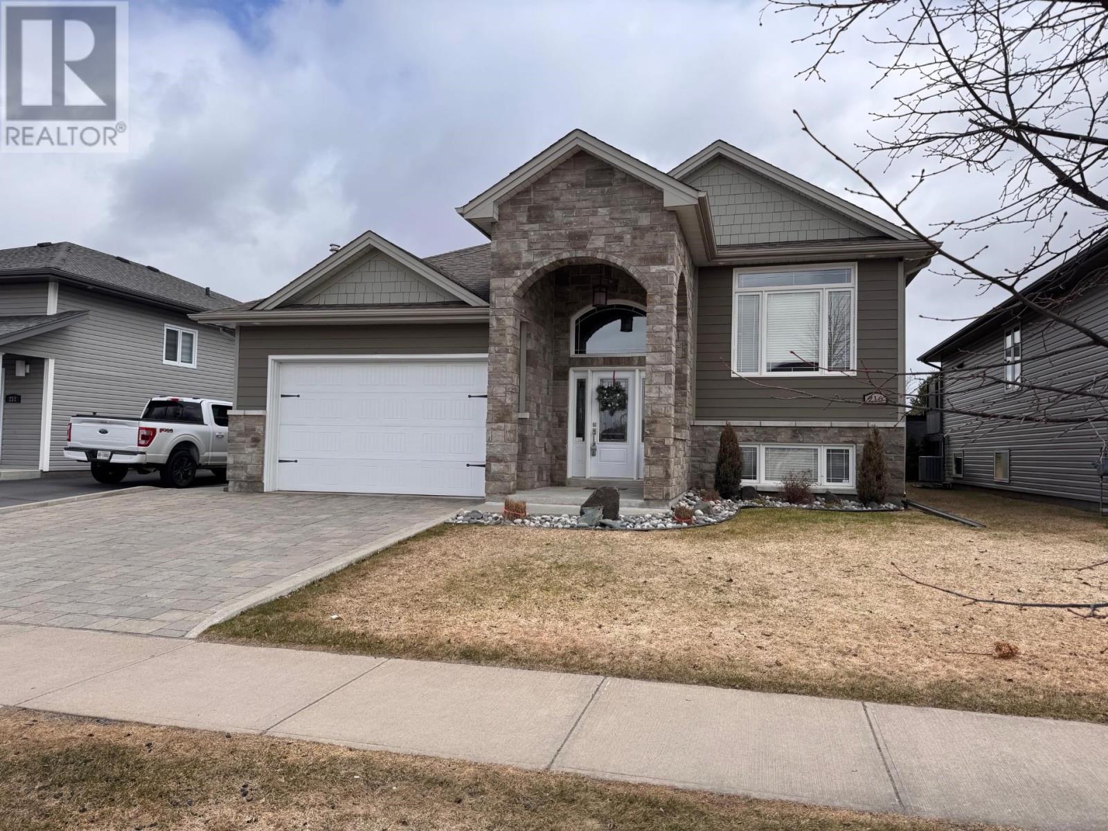 216-cougar-crescent-thunder-bay-ontario-tb2600549