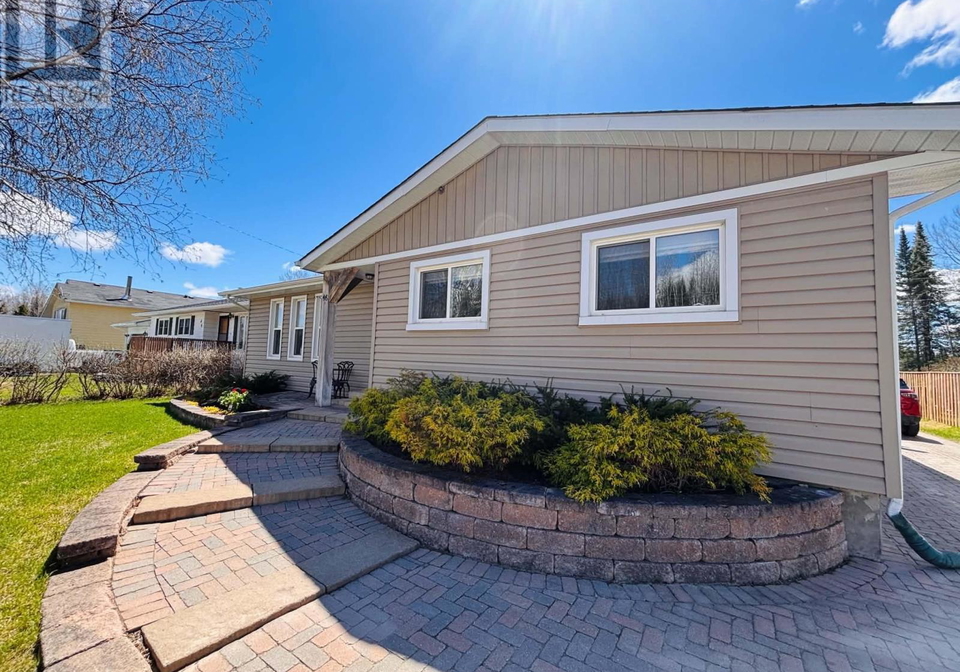48-redwing-avenue-manitouwadge-ontario-tb2600650