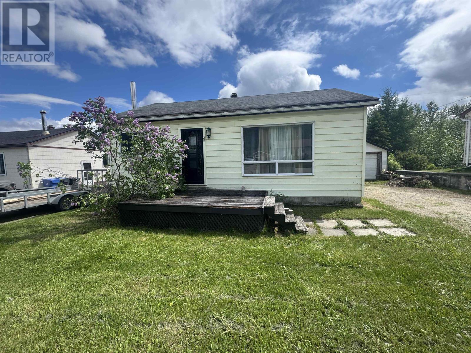 28-warbler-drive-manitouwadge-ontario-tb2600668