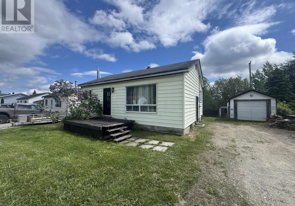 28-warbler-drive-manitouwadge-ontario-tb2600668