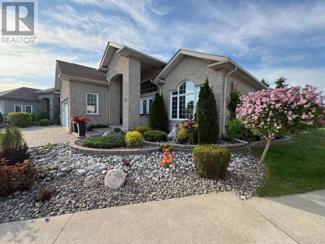 132-wolverine-crescent-thunder-bay-ontario-tb2600677