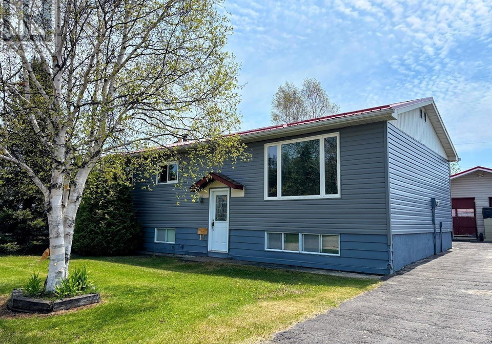 14-lloyd-irwin-street-marathon-ontario-tb2600744