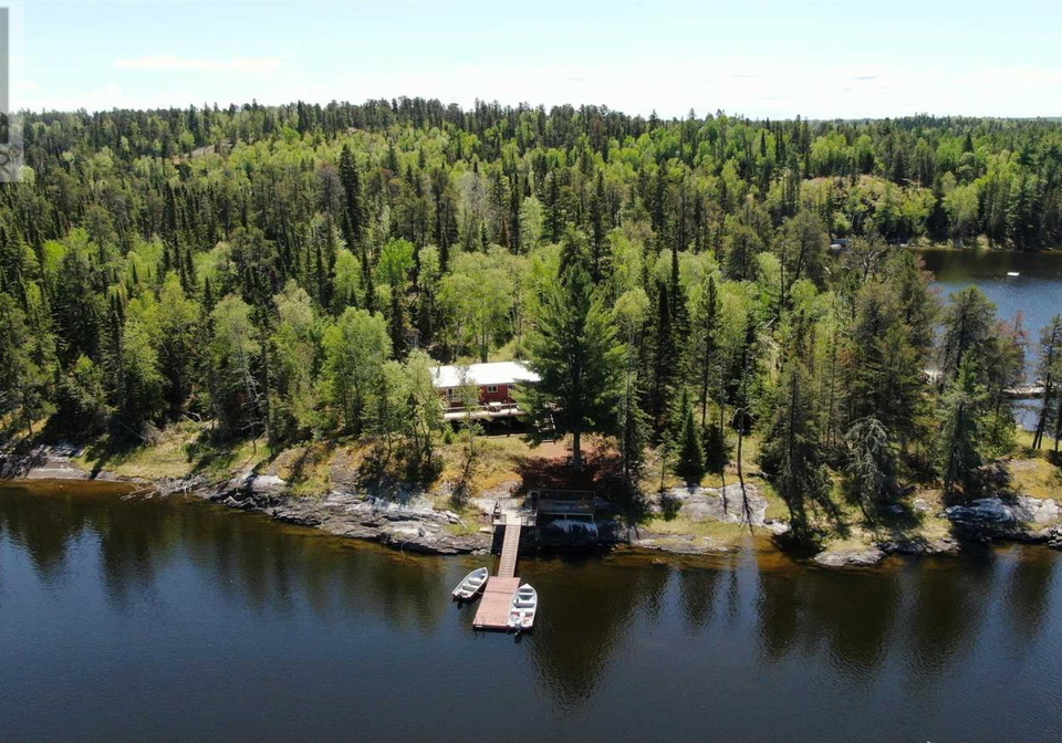 cl4111-winnipeg-river-kenora-ontario-tb2600757