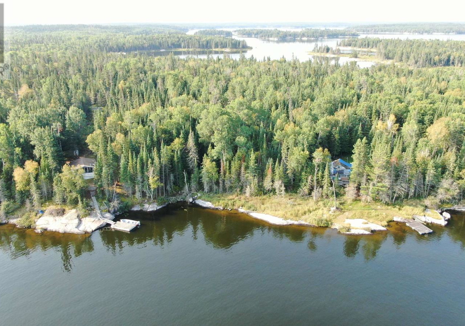 s882-winnipeg-river-minaki-ontario-tb2600812