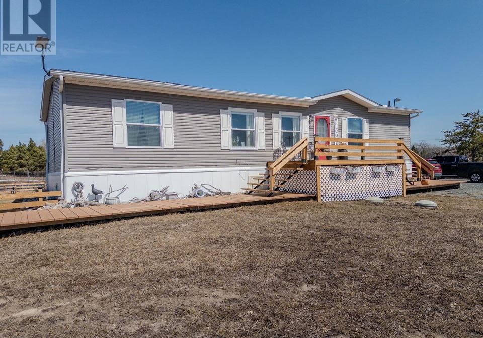 2766-highway-596-pellatt-ontario-tb2600842