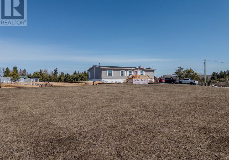 2766-highway-596-pellatt-ontario-tb2600842