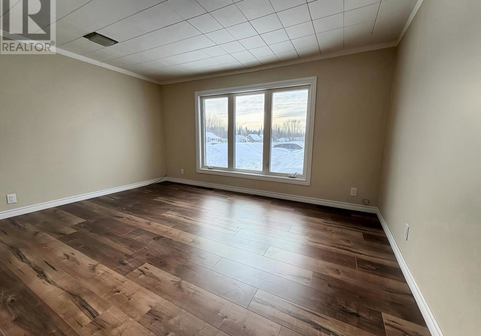 330-ball-park-crescent-geraldton-ontario-tb2600885