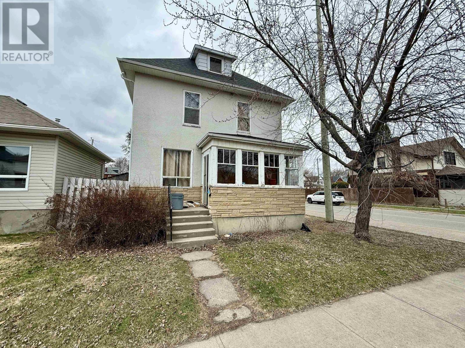 135-norah-street-n-thunder-bay-ontario-tb2600976