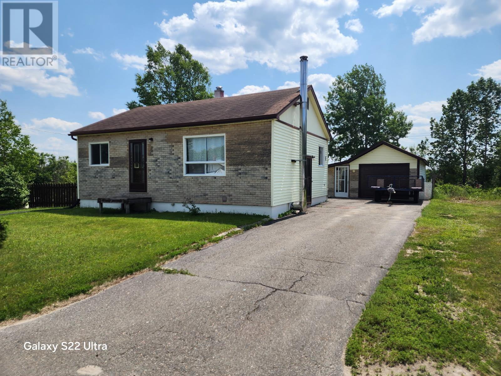 6-kinglet-place-manitouwadge-ontario-tb2600977