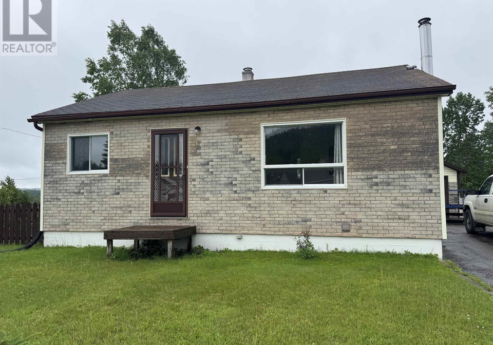 6-kinglet-place-manitouwadge-ontario-tb2600977