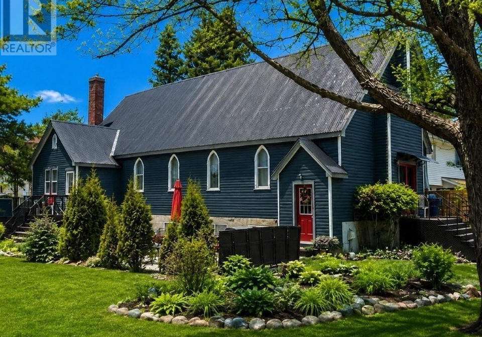 19-white-boulevard-red-rock-ontario-tb2601051