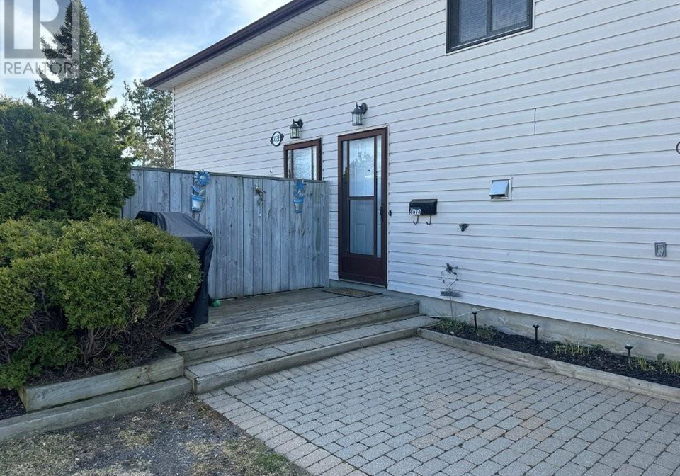 851-853-newport-avenue-thunder-bay-ontario-tb2601096