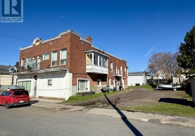 142-college-street-thunder-bay-ontario-tb2601133