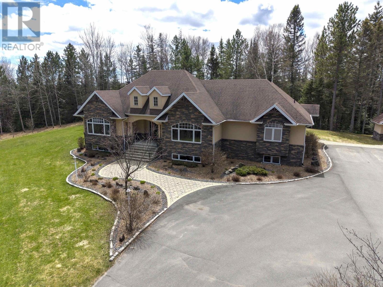 791-hilldale-road-thunder-bay-ontario-tb2601145
