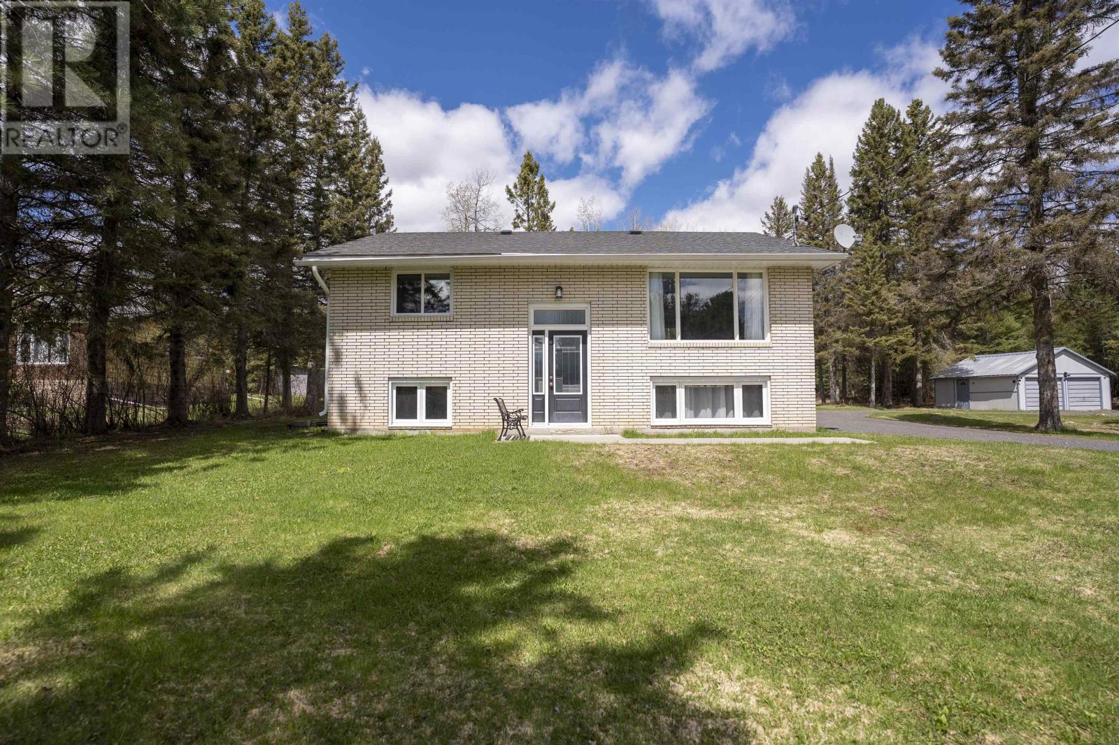 2190-oliver-road-thunder-bay-ontario-tb2601168