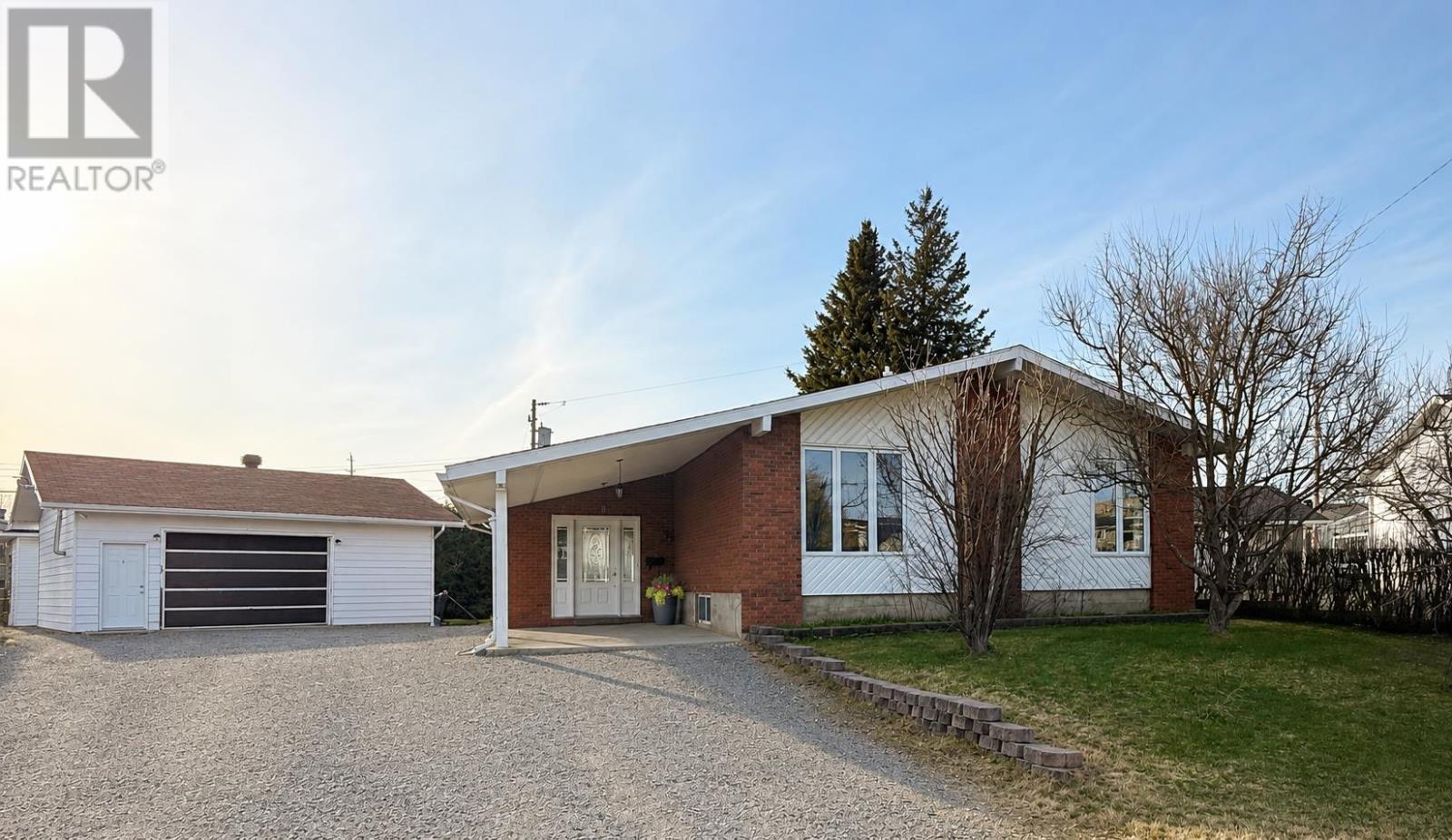 110-court-street-longlac-ontario-tb2601186