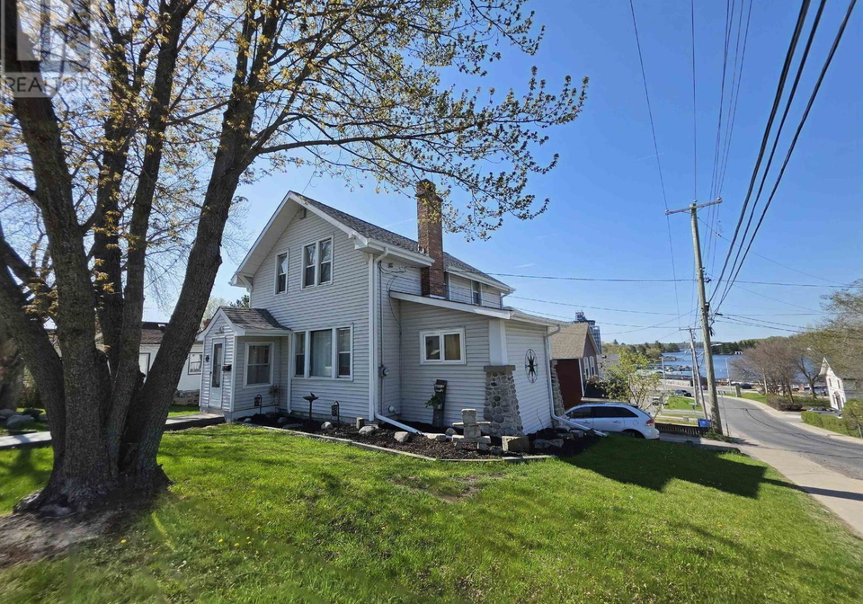 401-third-street-south-kenora-ontario-tb2601201