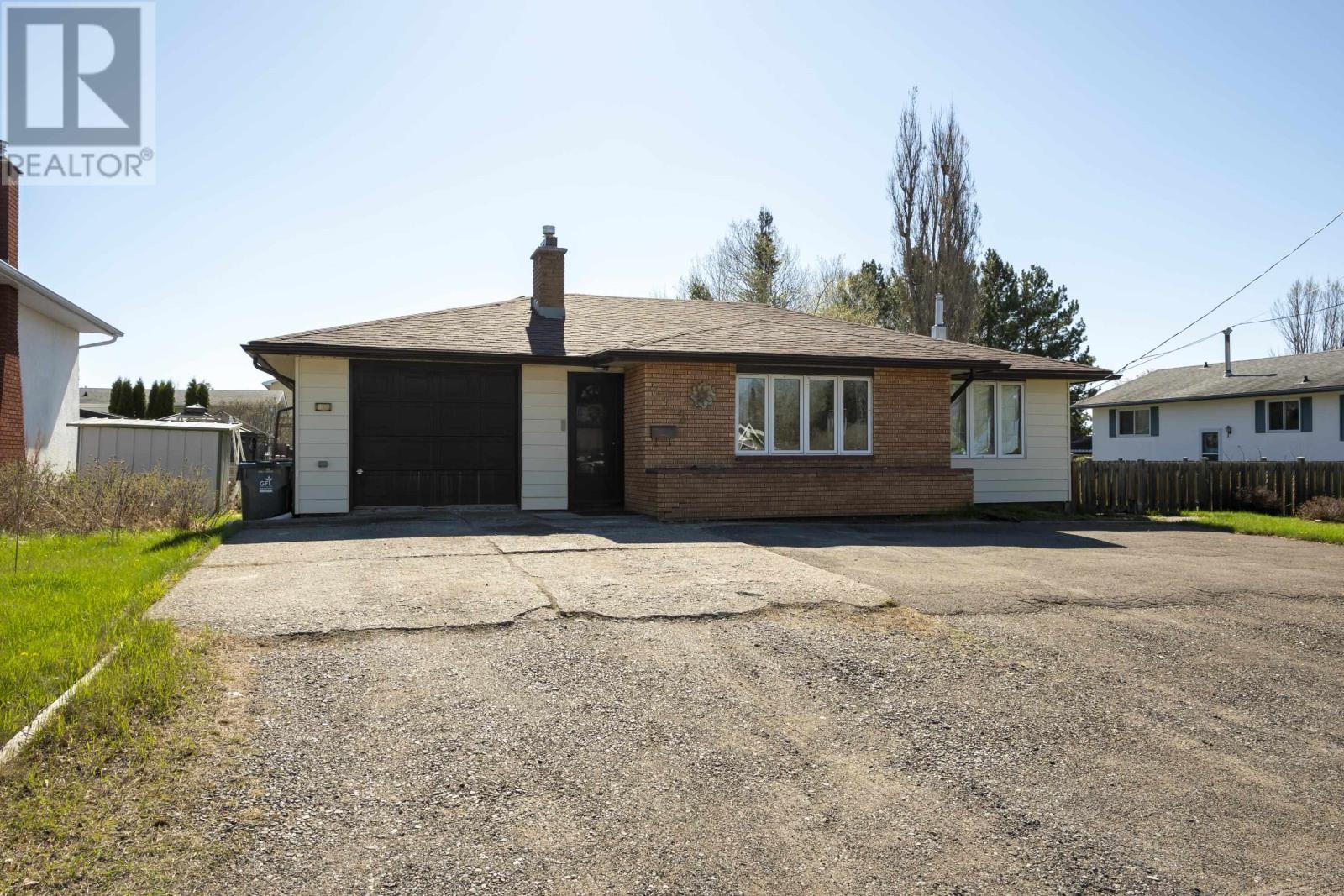 752-leslie-avenue-thunder-bay-ontario-tb2601232