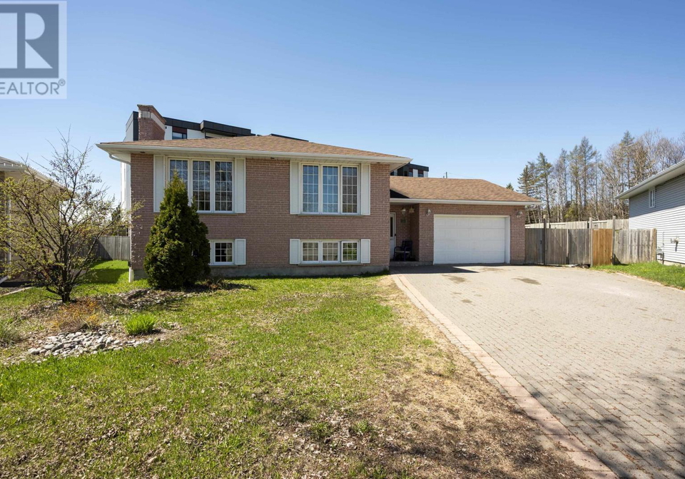 215-linden-ct-thunder-bay-ontario-tb2601263