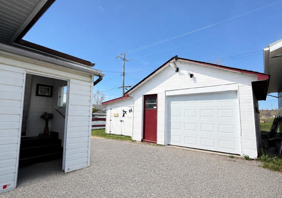 114-nishnabe-miikena-longlac-ontario-tb2601290